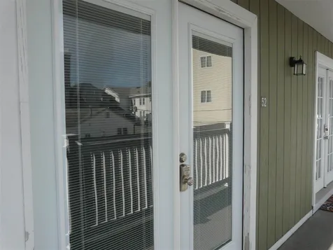 12 G Street Hampton NH 03842