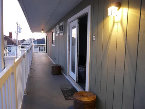 12 G Street Hampton NH 03842