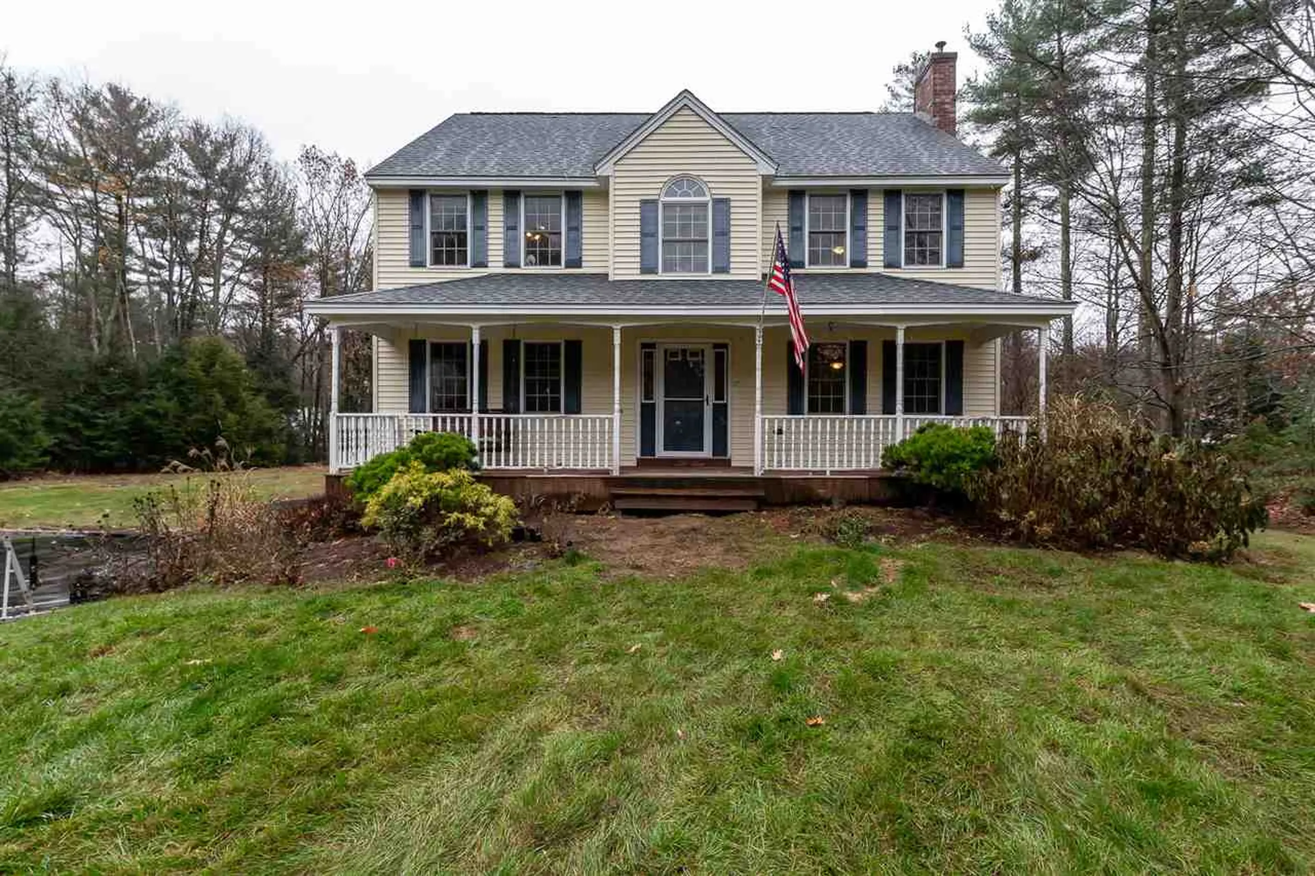 17 Kathryns Way Sandown NH 03873