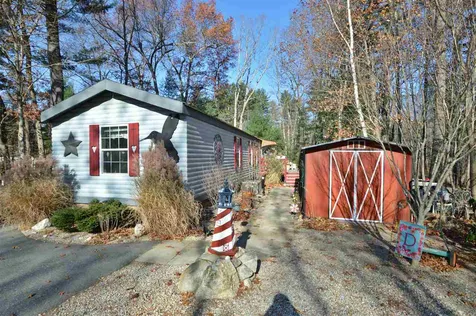 11 Greenwood Street Salem NH 03079
