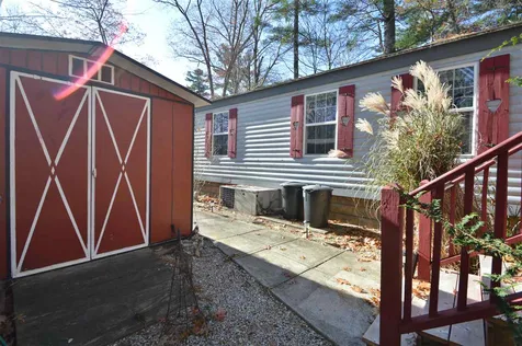 11 Greenwood Street Salem NH 03079