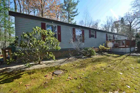 11 Greenwood Street Salem NH 03079
