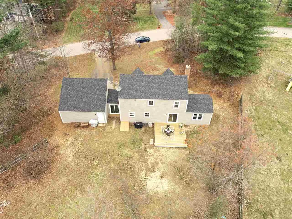 11 Chatfield Drive Litchfield NH 03052