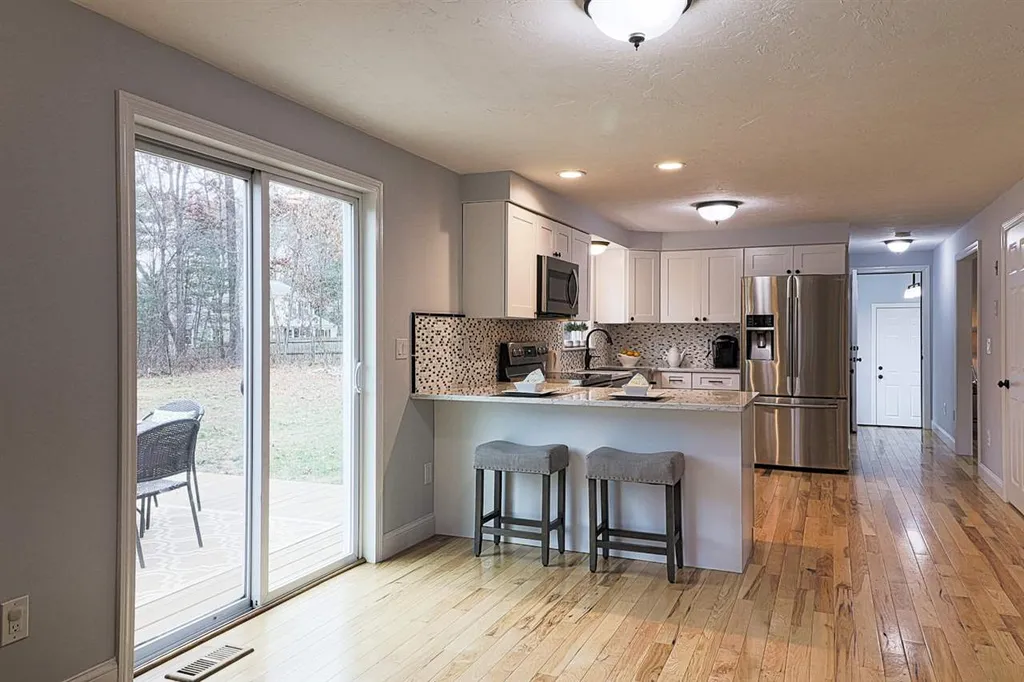 11 Chatfield Drive Litchfield NH 03052