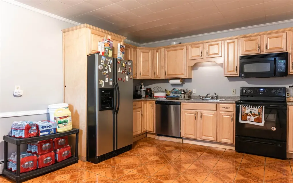 22 Beech Street Nashua NH 03060