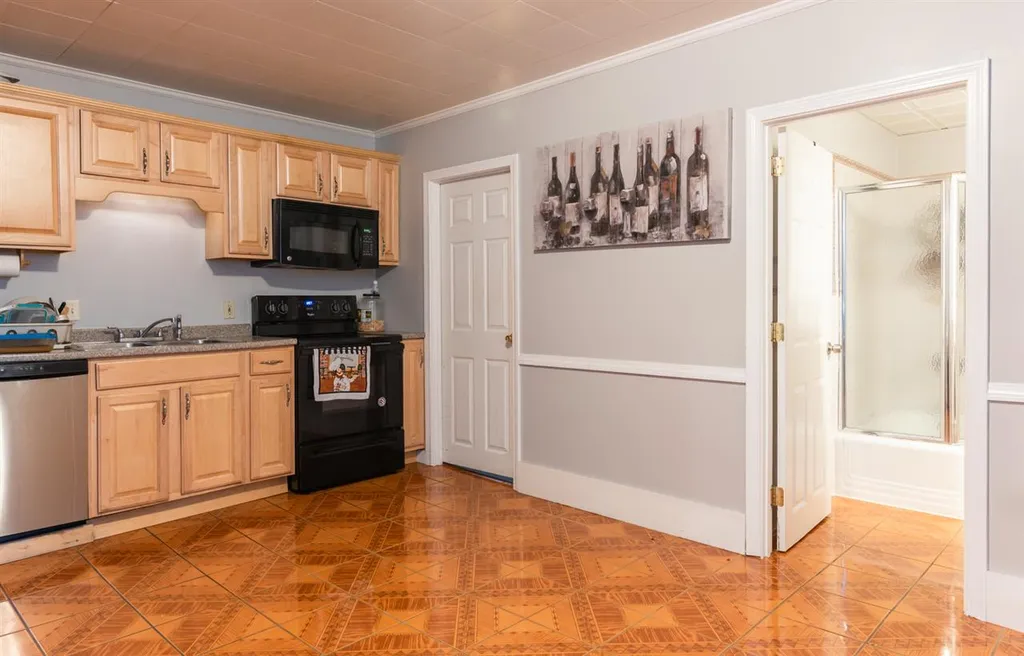 22 Beech Street Nashua NH 03060