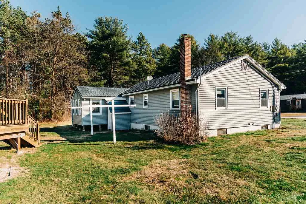 212 River Road Allenstown NH 03275