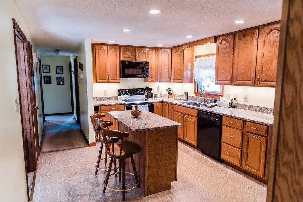 212 River Road Allenstown NH 03275