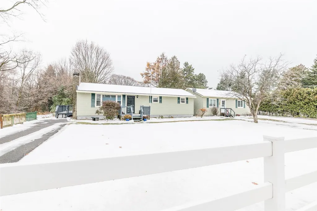 880 Bay Road Colchester VT 05446