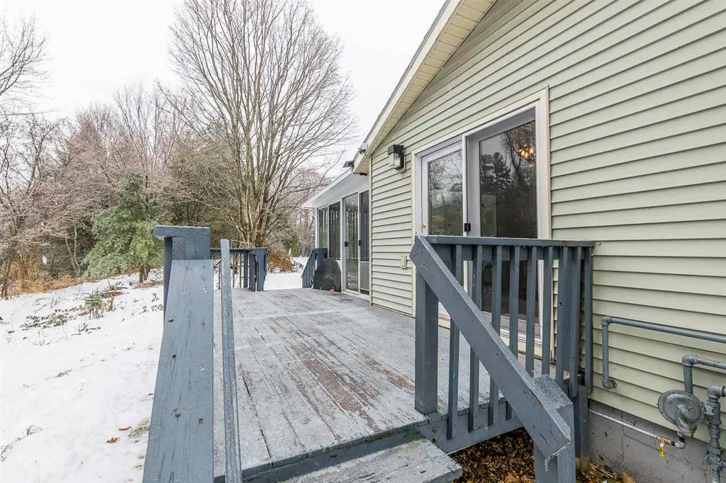 880 Bay Road Colchester VT 05446