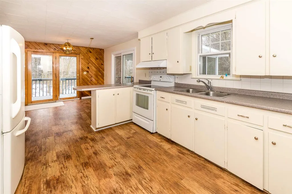 880 Bay Road Colchester VT 05446