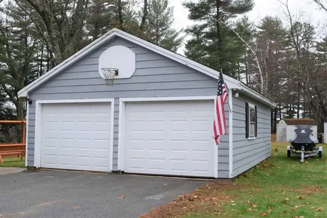90 Main Street Kingston NH 03848