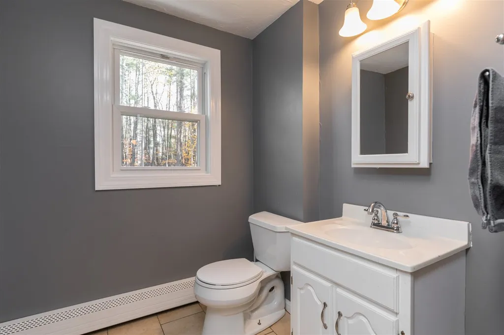 9 Walnut Hill Drive Raymond NH 03077