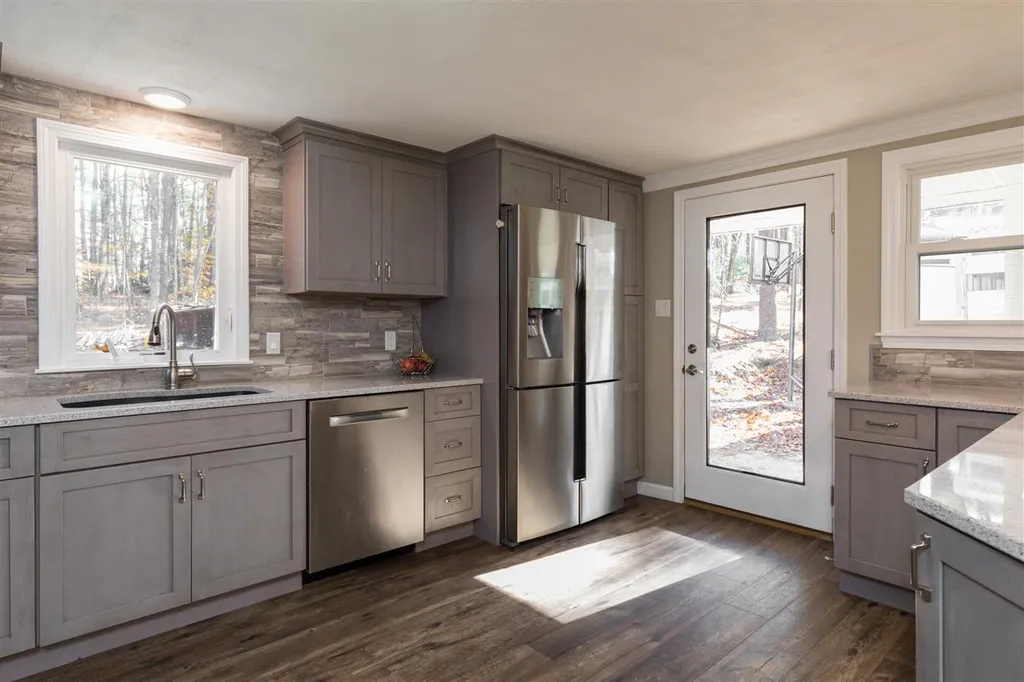 9 Walnut Hill Drive Raymond NH 03077
