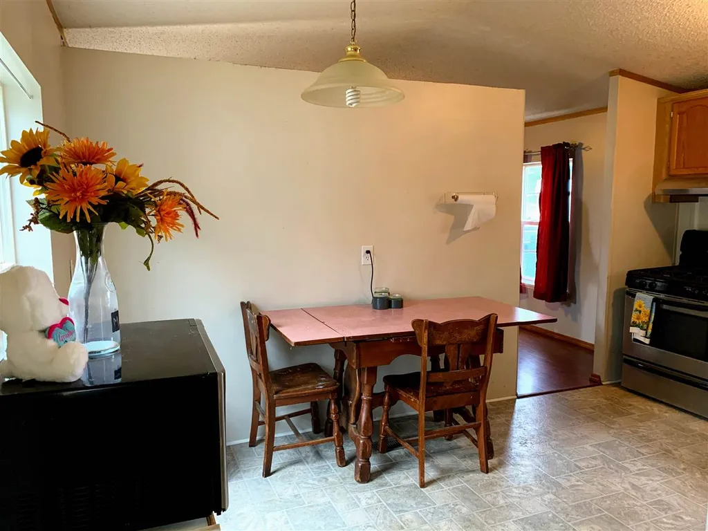17 Hubbard Road Deering NH 03244