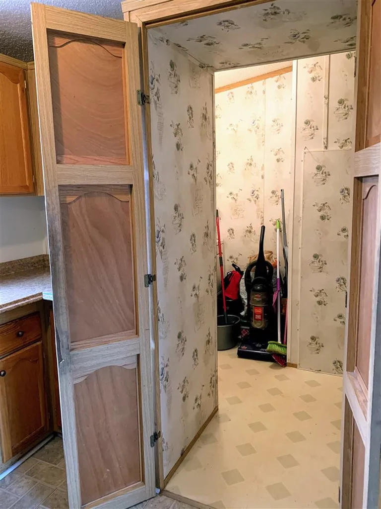17 Hubbard Road Deering NH 03244