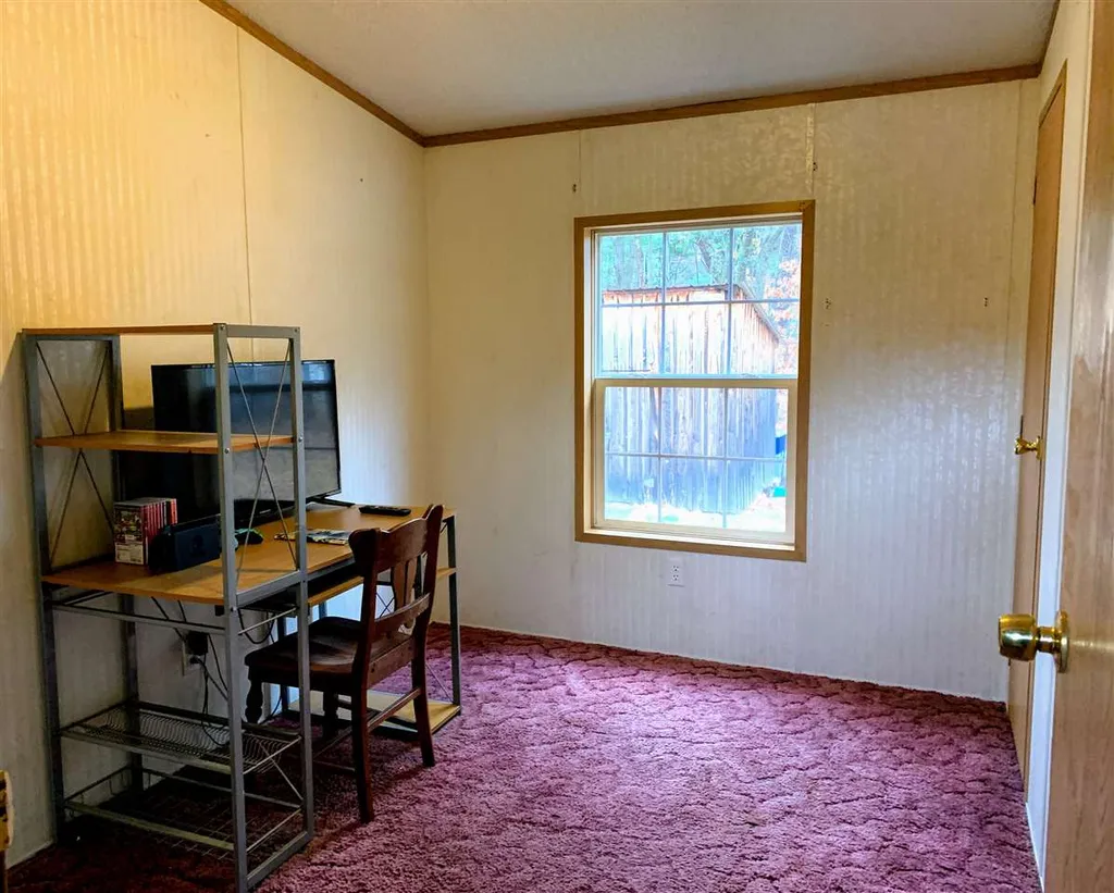 17 Hubbard Road Deering NH 03244
