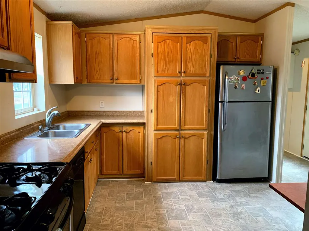 17 Hubbard Road Deering NH 03244