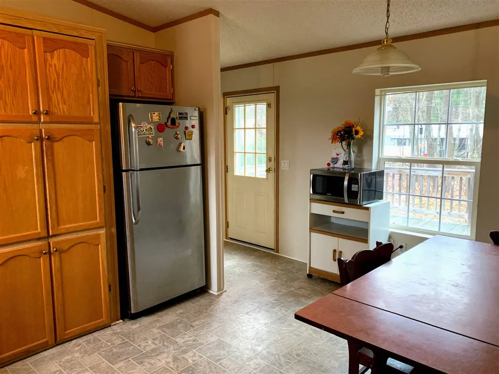 17 Hubbard Road Deering NH 03244