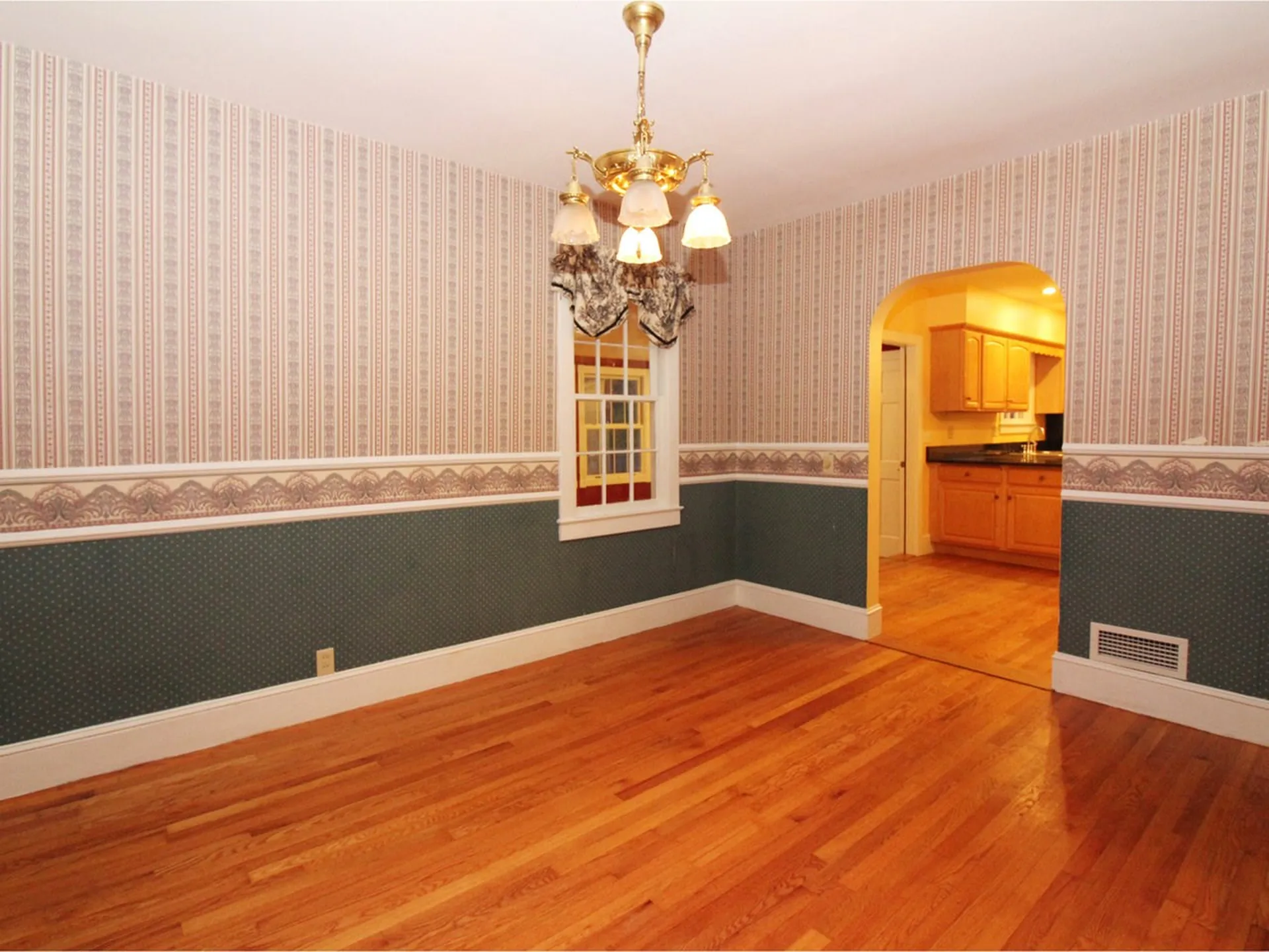 4 Waverly Street Essex Junction VT 05452