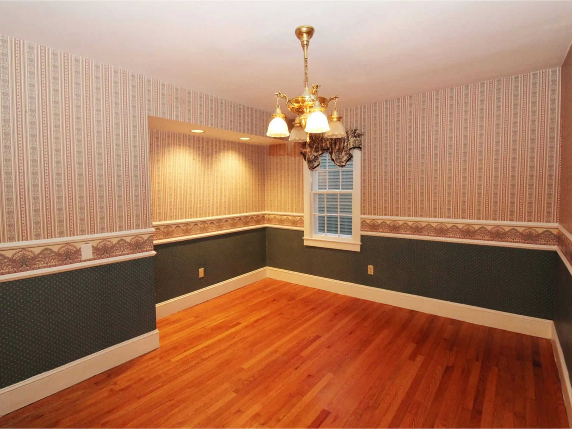 4 Waverly Street Essex Junction VT 05452