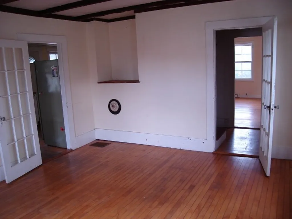 33 Bay Road Newmarket NH 03857