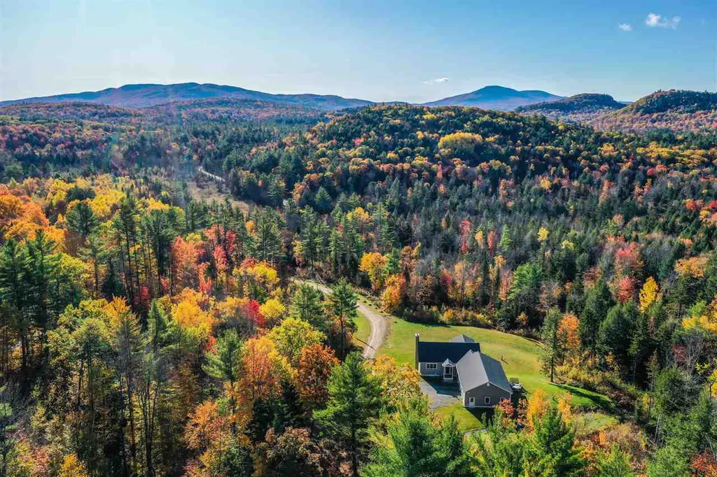 611 Waukeena Lake Road Danbury NH 03230