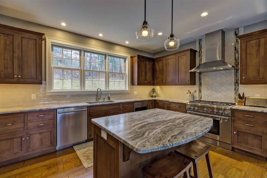 611 Waukeena Lake Road Danbury NH 03230