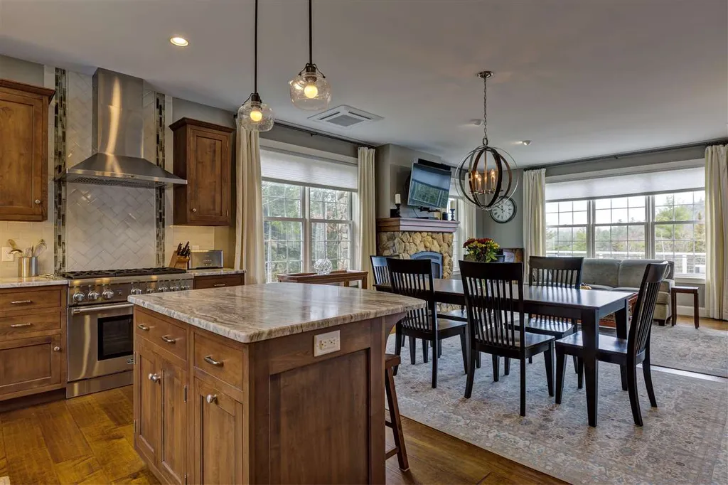 611 Waukeena Lake Road Danbury NH 03230