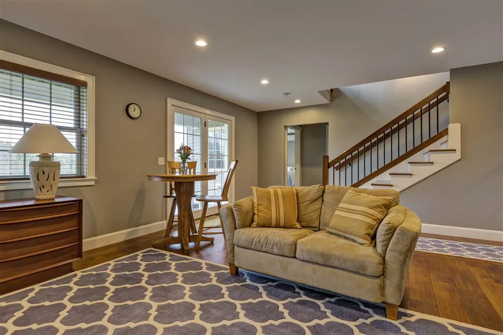 611 Waukeena Lake Road Danbury NH 03230