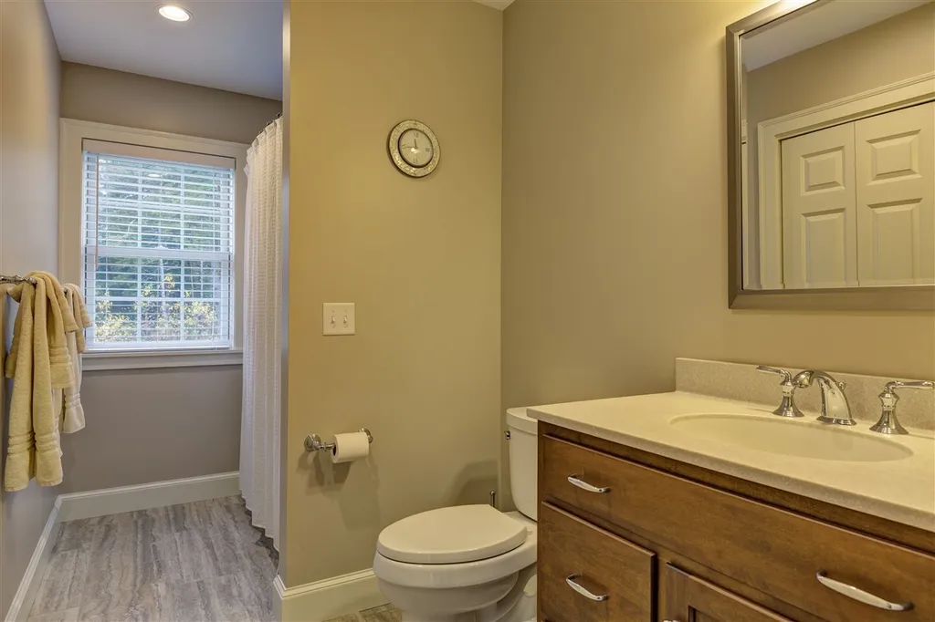 611 Waukeena Lake Road Danbury NH 03230
