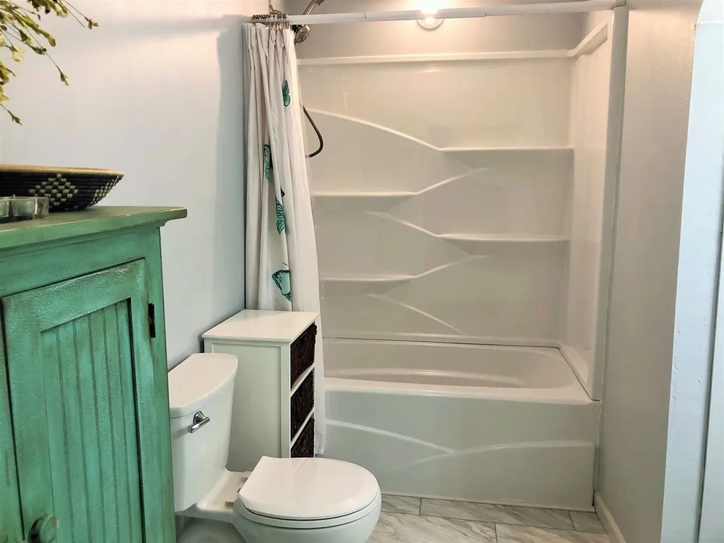 236 Tolend Road Barrington NH 03825