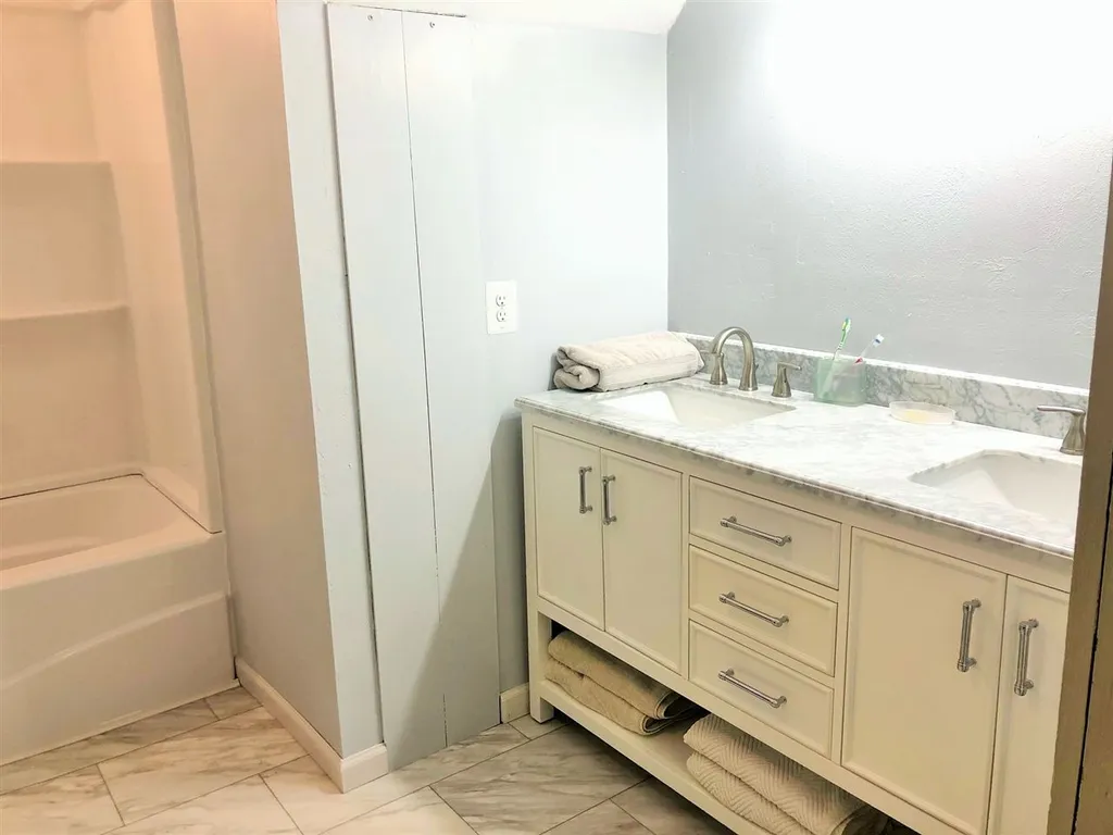 236 Tolend Road Barrington NH 03825
