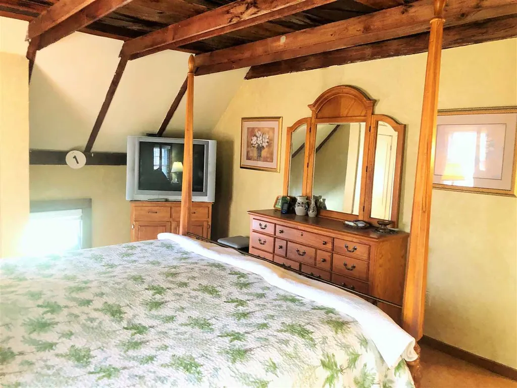236 Tolend Road Barrington NH 03825