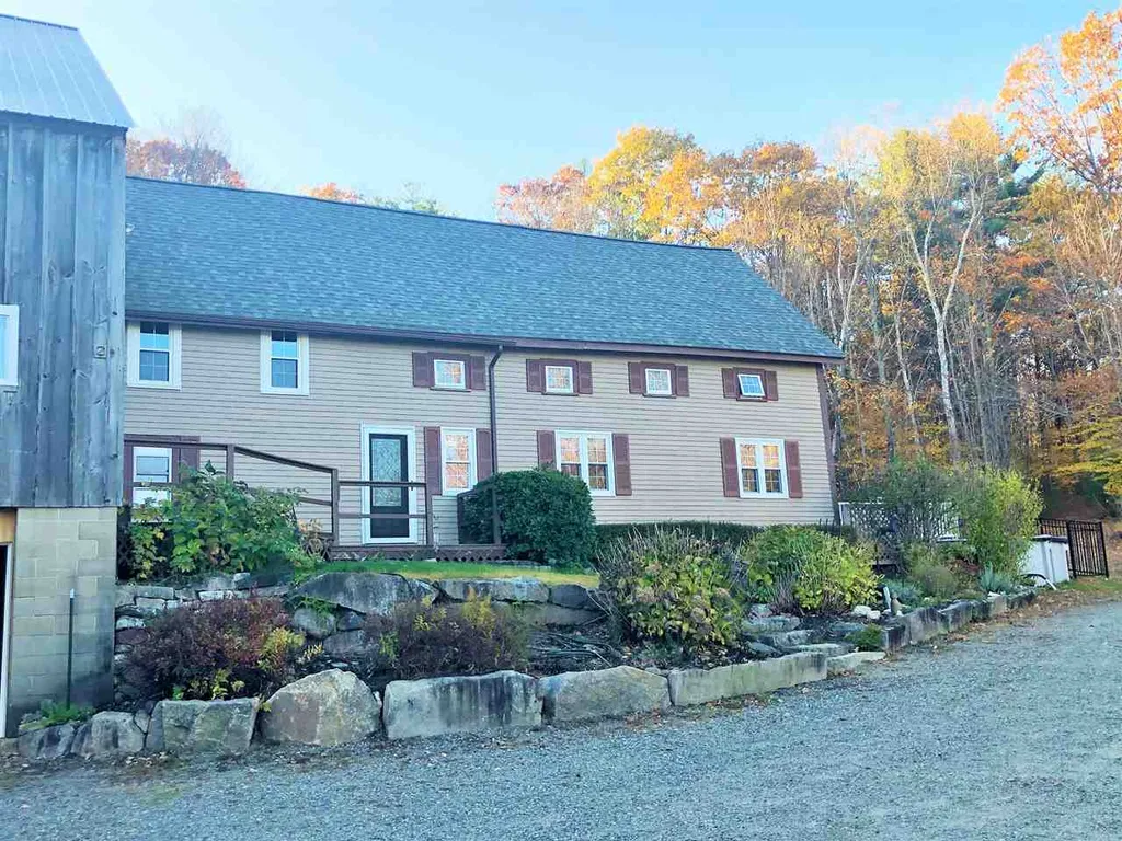 236 Tolend Road Barrington NH 03825