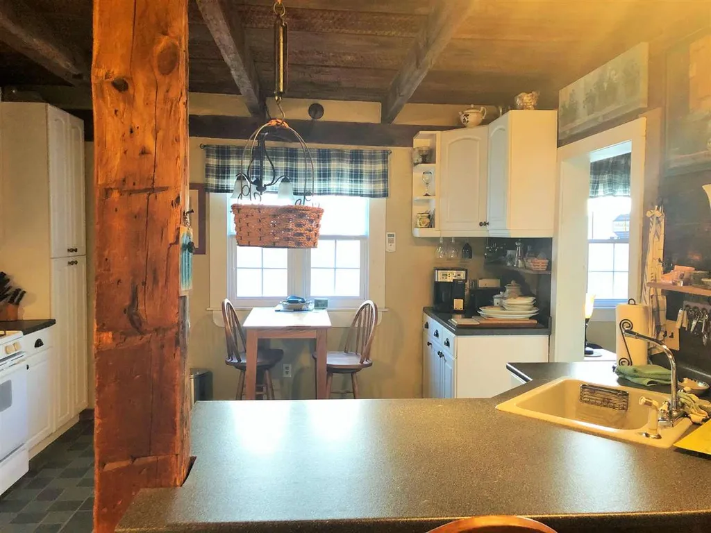 236 Tolend Road Barrington NH 03825