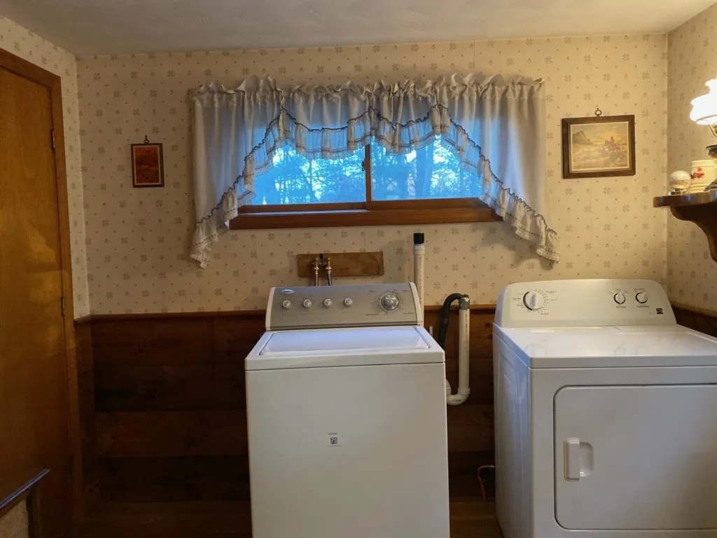 11 Thomas Avenue Pelham NH 03076