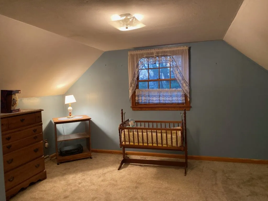 11 Thomas Avenue Pelham NH 03076