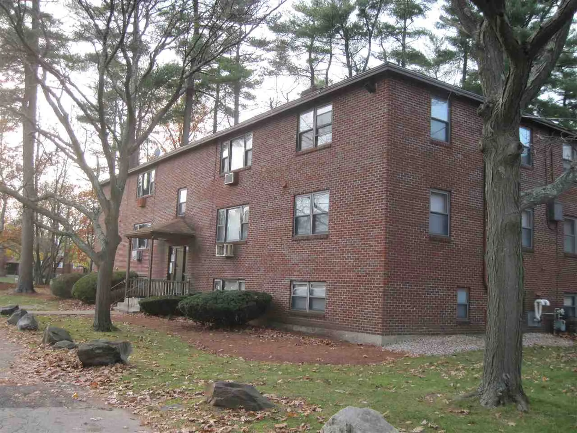 4 Brook Road Salem NH 03079