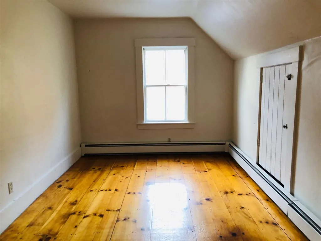 39 Maple Street Milford NH 03055