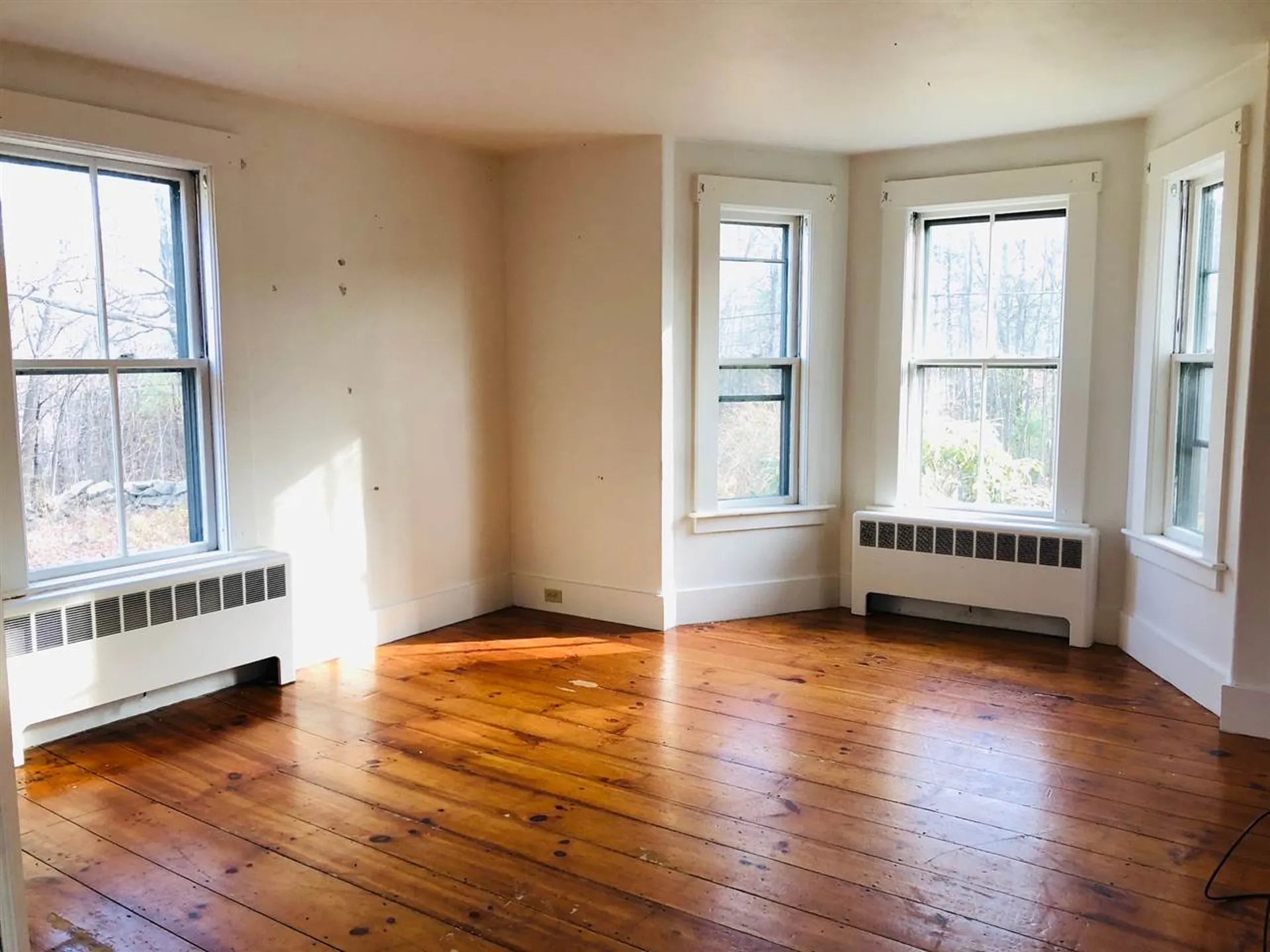 39 Maple Street Milford NH 03055