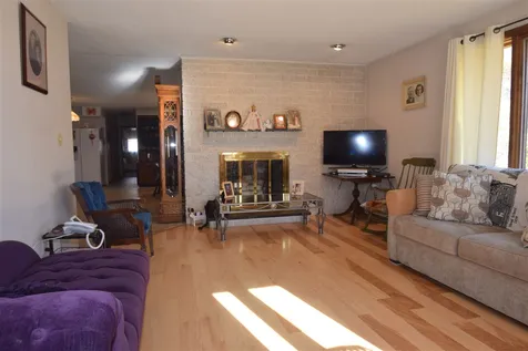 748 Coolidge Avenue Manchester NH 03102