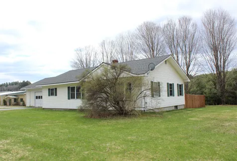 633 Gilman Road Lyndon VT 05851