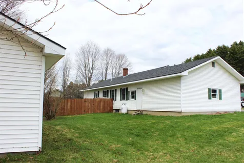 633 Gilman Road Lyndon VT 05851