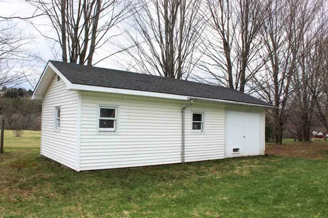 633 Gilman Road Lyndon VT 05851