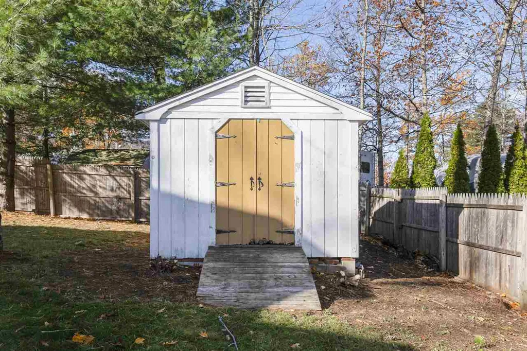 7 Anniversary Hill Road Alton NH 03810