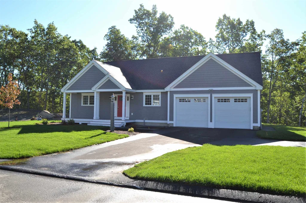 39 Clover Lane Londonderry NH 03053