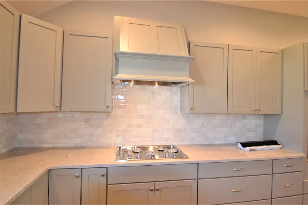 39 Clover Lane Londonderry NH 03053