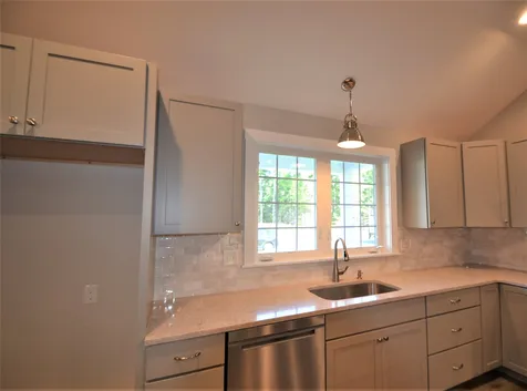 39 Clover Lane Londonderry NH 03053