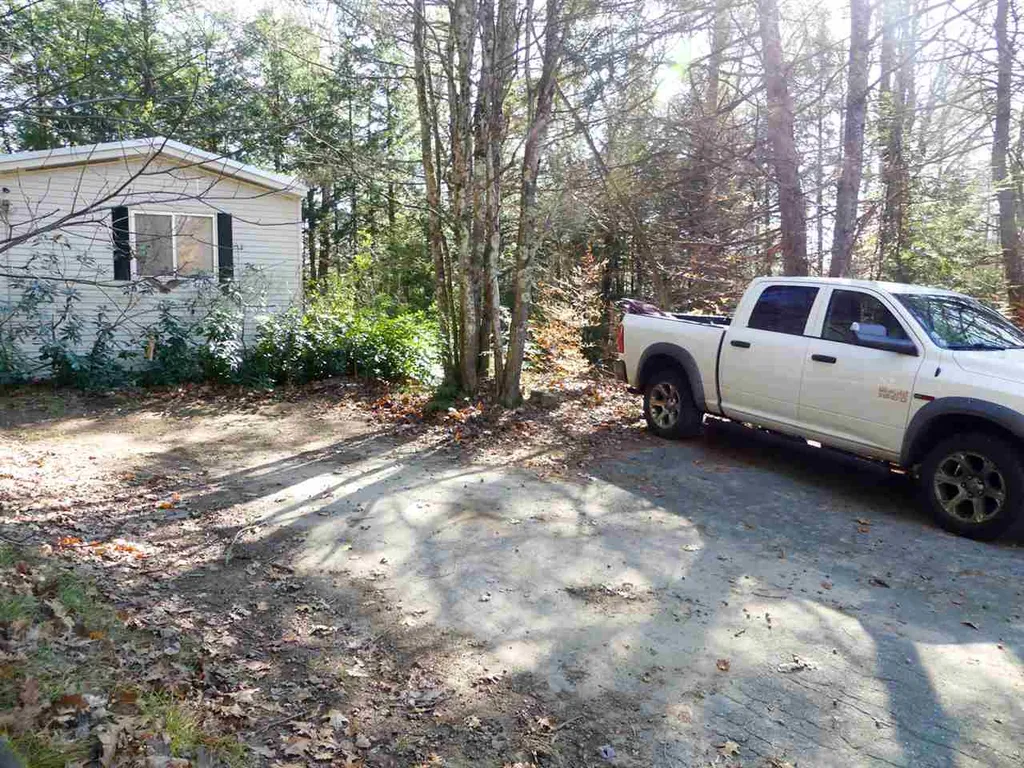 42 Pine Gate Road Plymouth NH 03264-3312